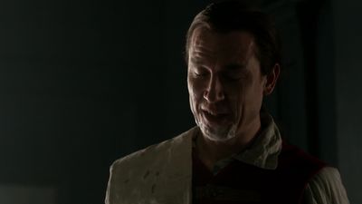 OUTLANDER_-_E1X06_THE_GARRISON_COMMANDER_0803.jpg