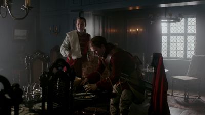 OUTLANDER_-_E1X06_THE_GARRISON_COMMANDER_0808.jpg