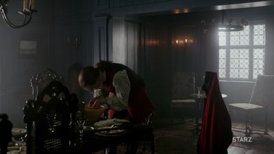 OUTLANDER_-_E1X06_THE_GARRISON_COMMANDER_0822.jpg
