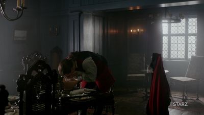 OUTLANDER_-_E1X06_THE_GARRISON_COMMANDER_0823.jpg