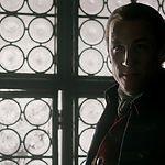 OUTLANDER_-_E1X06_THE_GARRISON_COMMANDER_0427.jpg