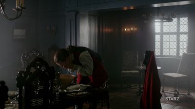 OUTLANDER_-_E1X06_THE_GARRISON_COMMANDER_0828.jpg