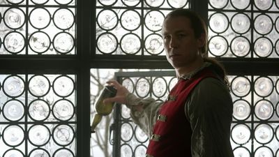 OUTLANDER_-_E1X06_THE_GARRISON_COMMANDER_0921.jpg