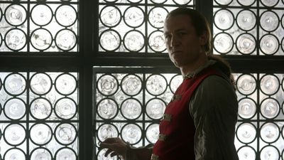 OUTLANDER_-_E1X06_THE_GARRISON_COMMANDER_0937.jpg