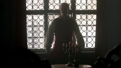 OUTLANDER_-_E1X06_THE_GARRISON_COMMANDER_0975.jpg