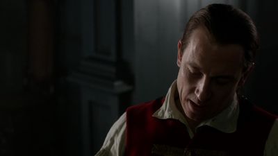 OUTLANDER_-_E1X06_THE_GARRISON_COMMANDER_1216.jpg