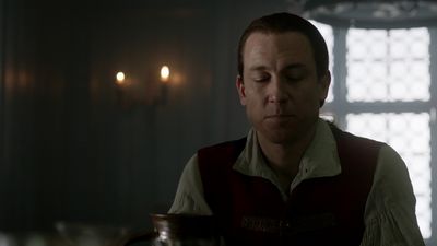 OUTLANDER_-_E1X06_THE_GARRISON_COMMANDER_1381.jpg
