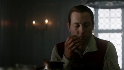 OUTLANDER_-_E1X06_THE_GARRISON_COMMANDER_1386.jpg
