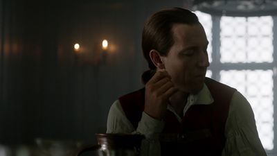 OUTLANDER_-_E1X06_THE_GARRISON_COMMANDER_1402.jpg