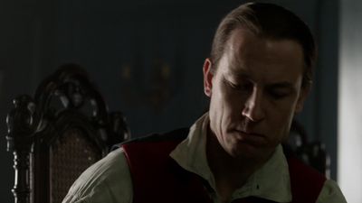 OUTLANDER_-_E1X06_THE_GARRISON_COMMANDER_1509.jpg