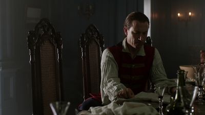 OUTLANDER_-_E1X06_THE_GARRISON_COMMANDER_1520.jpg