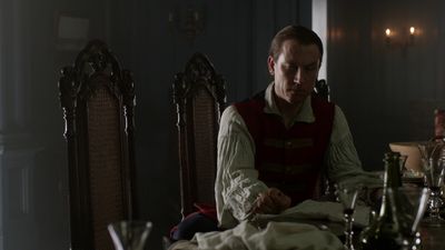 OUTLANDER_-_E1X06_THE_GARRISON_COMMANDER_1523.jpg