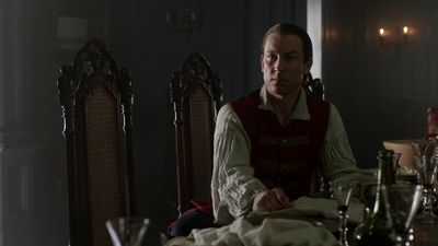 OUTLANDER_-_E1X06_THE_GARRISON_COMMANDER_1527.jpg