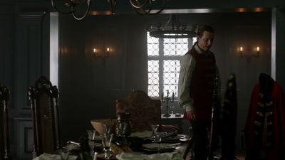 OUTLANDER_-_E1X06_THE_GARRISON_COMMANDER_1625.jpg