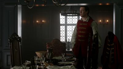 OUTLANDER_-_E1X06_THE_GARRISON_COMMANDER_1633.jpg