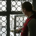 OUTLANDER_-_E1X06_THE_GARRISON_COMMANDER_0902.jpg