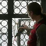 OUTLANDER_-_E1X06_THE_GARRISON_COMMANDER_0911.jpg