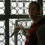 OUTLANDER_-_E1X06_THE_GARRISON_COMMANDER_0917.jpg