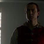 OUTLANDER_-_E1X06_THE_GARRISON_COMMANDER_1008.jpg