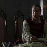 OUTLANDER_-_E1X06_THE_GARRISON_COMMANDER_1528.jpg