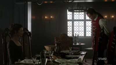 OUTLANDER_-_E1X06_THE_GARRISON_COMMANDER_1698.jpg