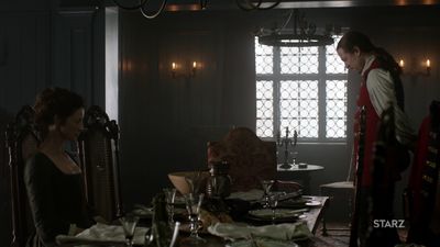 OUTLANDER_-_E1X06_THE_GARRISON_COMMANDER_1699.jpg