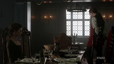 OUTLANDER_-_E1X06_THE_GARRISON_COMMANDER_1700.jpg
