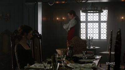 OUTLANDER_-_E1X06_THE_GARRISON_COMMANDER_1708.jpg