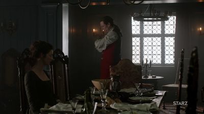 OUTLANDER_-_E1X06_THE_GARRISON_COMMANDER_1709.jpg