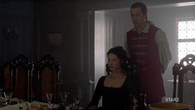 OUTLANDER_-_E1X06_THE_GARRISON_COMMANDER_1711.jpg