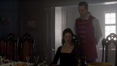OUTLANDER_-_E1X06_THE_GARRISON_COMMANDER_1741.jpg