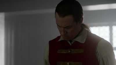 OUTLANDER_-_E1X06_THE_GARRISON_COMMANDER_1749.jpg