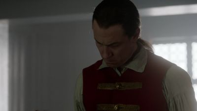 OUTLANDER_-_E1X06_THE_GARRISON_COMMANDER_1750.jpg