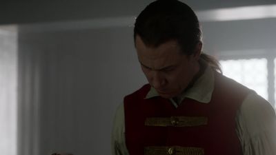 OUTLANDER_-_E1X06_THE_GARRISON_COMMANDER_1766.jpg