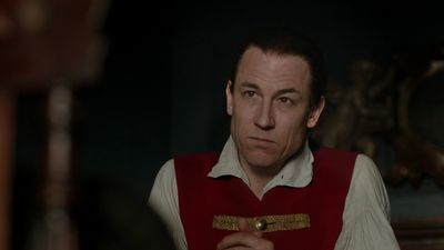 OUTLANDER_-_E1X06_THE_GARRISON_COMMANDER_1812.jpg