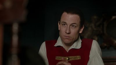 OUTLANDER_-_E1X06_THE_GARRISON_COMMANDER_1813.jpg
