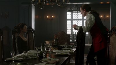 OUTLANDER_-_E1X06_THE_GARRISON_COMMANDER_1827.jpg