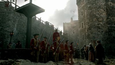 OUTLANDER_-_E1X06_THE_GARRISON_COMMANDER_1861.jpg