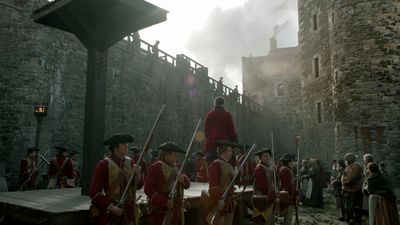 OUTLANDER_-_E1X06_THE_GARRISON_COMMANDER_1871.jpg