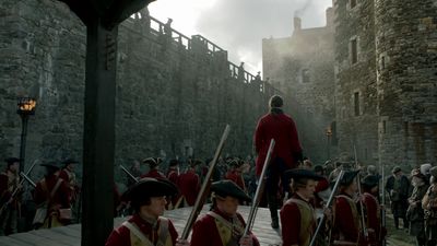 OUTLANDER_-_E1X06_THE_GARRISON_COMMANDER_1879.jpg
