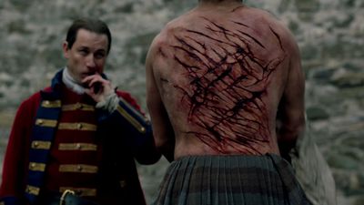 OUTLANDER_-_E1X06_THE_GARRISON_COMMANDER_1901.jpg
