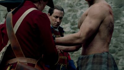 OUTLANDER_-_E1X06_THE_GARRISON_COMMANDER_1921.jpg