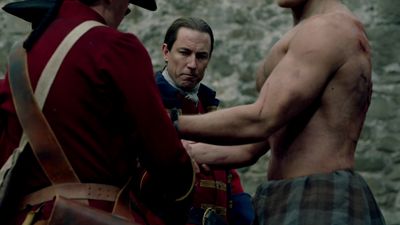 OUTLANDER_-_E1X06_THE_GARRISON_COMMANDER_1925.jpg