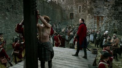 OUTLANDER_-_E1X06_THE_GARRISON_COMMANDER_1928.jpg