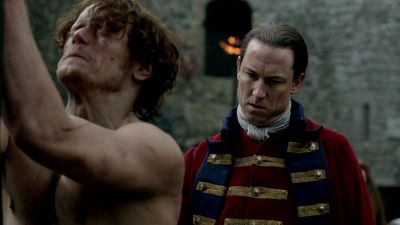 OUTLANDER_-_E1X06_THE_GARRISON_COMMANDER_1953.jpg