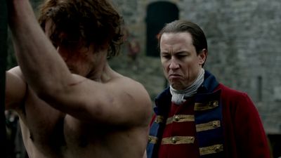 OUTLANDER_-_E1X06_THE_GARRISON_COMMANDER_1960.jpg
