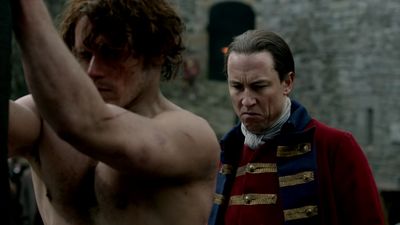 OUTLANDER_-_E1X06_THE_GARRISON_COMMANDER_1961.jpg