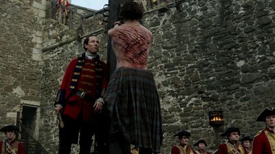 OUTLANDER_-_E1X06_THE_GARRISON_COMMANDER_1977.jpg