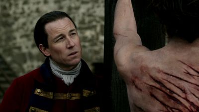 OUTLANDER_-_E1X06_THE_GARRISON_COMMANDER_1991.jpg