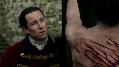 OUTLANDER_-_E1X06_THE_GARRISON_COMMANDER_1993.jpg